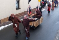 Bild in Gro�darstellung, H�hnergrill Spectaculum Faschingswagen beim Wombacher Faschingszug