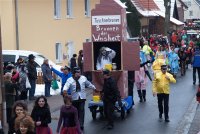Bild in Gro�darstellung, Lohrer Mopper, Taschnerbrunnen Faschingswagen beim Wombacher Faschingszug