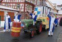 Bild in Gro�darstellung, Stammtisch Voller Helden Faschingswagen beim Wombacher Faschingszug