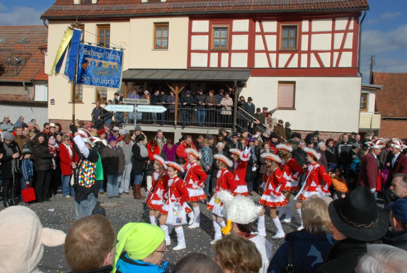 faschingszug_2011_teil-1_059